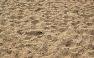 piasek na plaży z footprints: 
